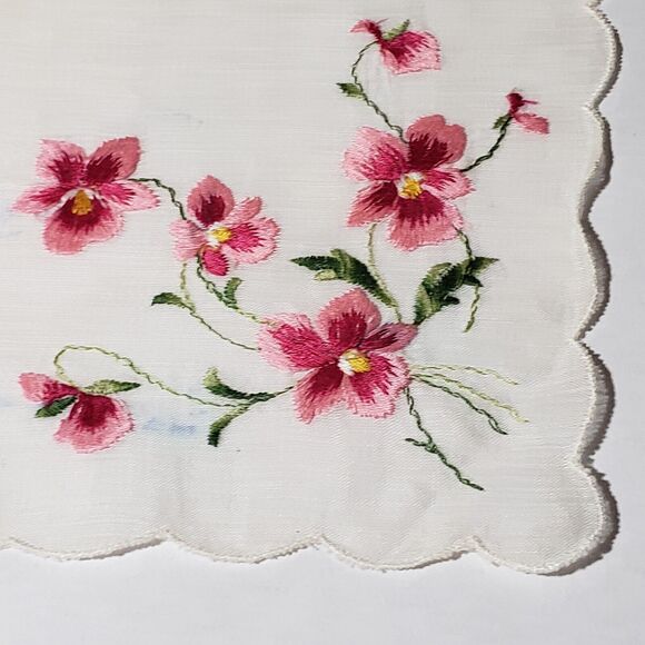 VINTAGE 1960'S HANKIE PINK EMBROIDERED FLOWERS POCKET SCARF BRIDAL WEDDING - Picture 7 of 12